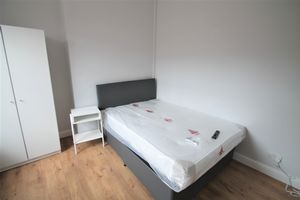 Bedroom- click for photo gallery